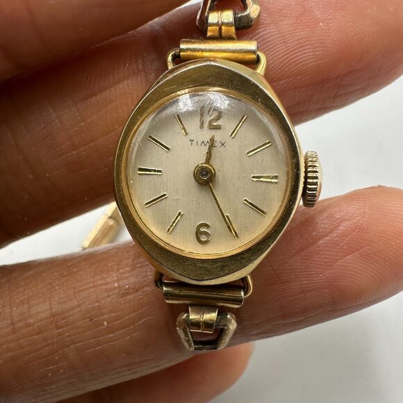 Timex Accessories - Vintage Timex Watch Women Gold Tone Manual Wind BROKEN Stretch Band Working